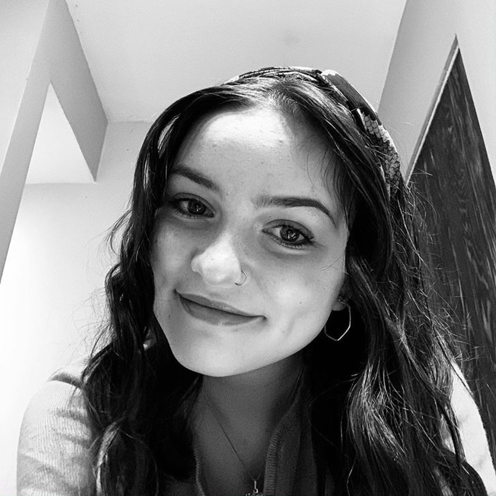 Meet your Posher, Ava